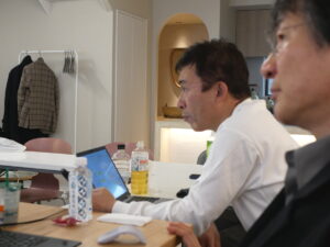 20周年を迎えるNPO、過去の功労者たちを集めて周年祭を開催する